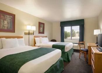 Travelodge by Wyndham Alpine hotel thumbnail 7
