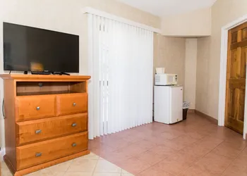Cedar Park Whirlpool Suites hotel thumbnail 5