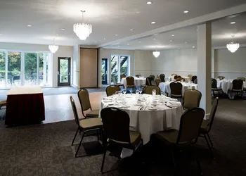 Manoir Des Sables, an Ascend Collection Hotel hotel thumbnail 3