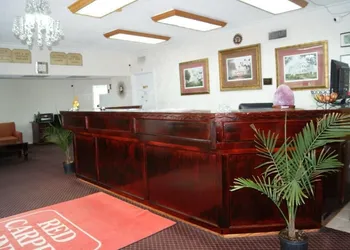 Red Carpet Inn hotel thumbnail 2