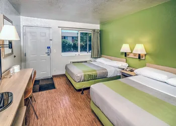 Motel 6 – Colorado Springs, CO – South/Metro Area hotel thumbnail 7