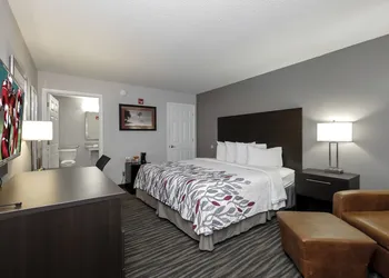 Red Roof Inn Defuniak Springs hotel thumbnail 8