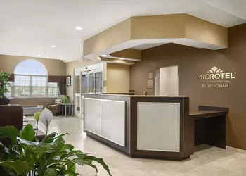Microtel Inn & Suites by Wyndham Cambridge hotel thumbnail 2