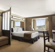 Microtel Inn & Suites by Wyndham Cambridge hotel detail image 5