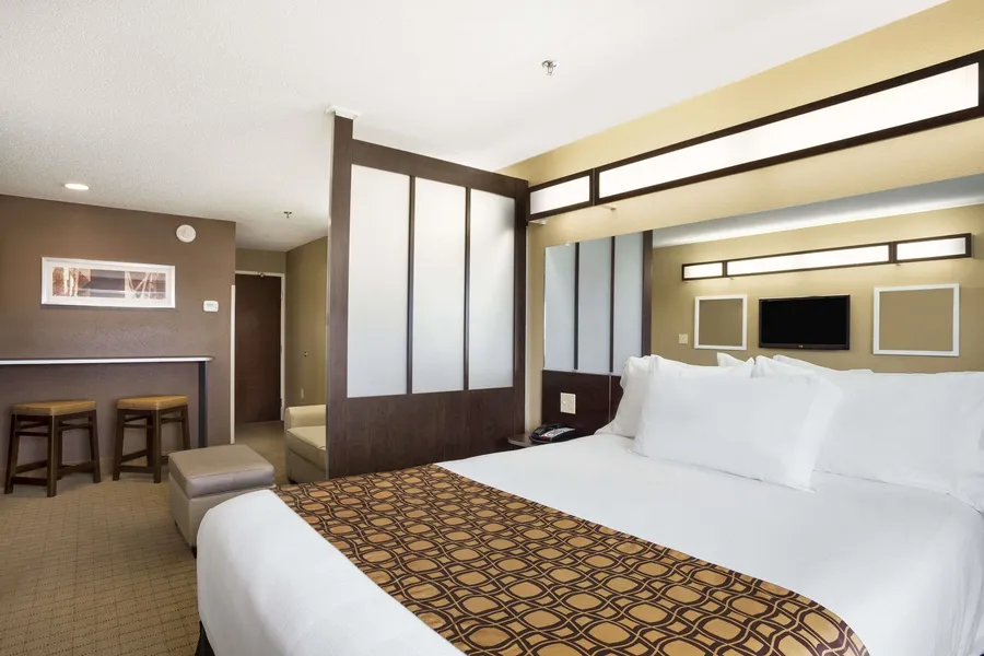 Microtel Inn & Suites by Wyndham Cambridge hotel detail image 6