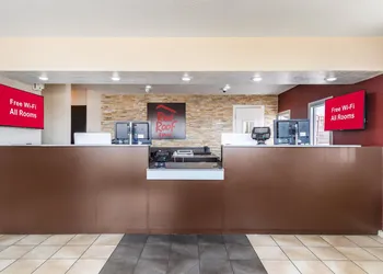 Red Roof Inn Phoenix - Midtown hotel thumbnail 2