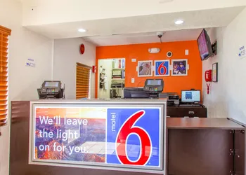 Motel 6 Phoenix, AZ - Airport - 24th Street hotel thumbnail 3