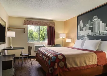 Super 8 by Wyndham Taylor/Detroit Area hotel thumbnail 6