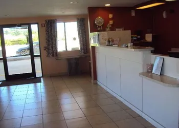 Texas Inn & Suites hotel thumbnail 2