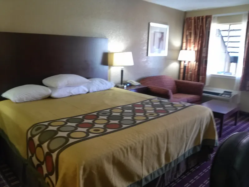 Super 8 by Wyndham Kerrville TX hotel detail image 2