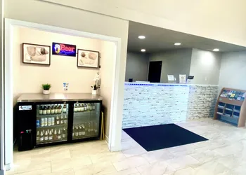 Baymont by Wyndham Oshkosh Airport hotel thumbnail 6