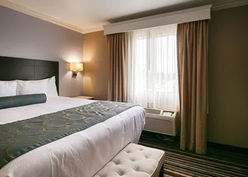 Best Western Plus Diamond Valley Inn hotel thumbnail 5