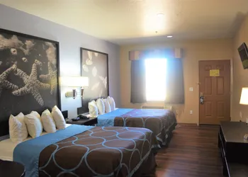 Super 8 by Wyndham Galveston hotel thumbnail 6