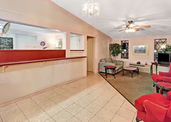 Knights Inn Austell hotel thumbnail 3