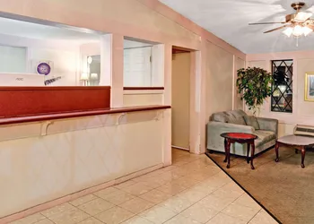 Knights Inn Austell hotel thumbnail 4