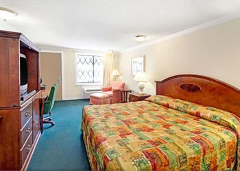 Knights Inn Austell hotel thumbnail 7