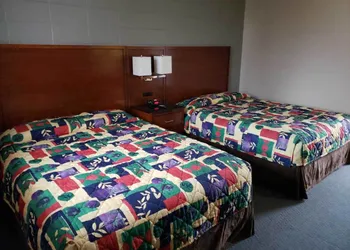 Skyview Inn hotel thumbnail 3
