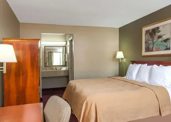 Knights Inn Lebanon hotel thumbnail 6