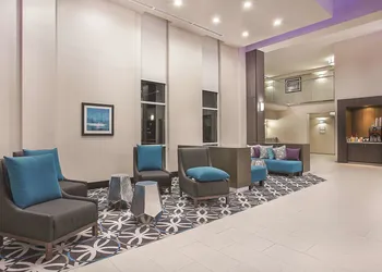 La Quinta Inn & Suites by Wyndham Chattanooga - East Ridge hotel thumbnail 2