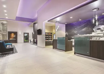 La Quinta Inn & Suites by Wyndham Chattanooga - East Ridge hotel thumbnail 3