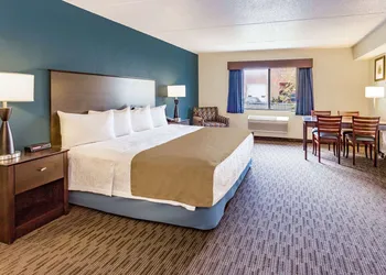 AmericInn by Wyndham Hotel and Suites Long Lake hotel thumbnail 8