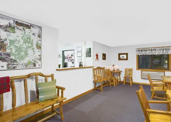 Super 8 by Wyndham Lake George/Warrensburg Area hotel thumbnail 2