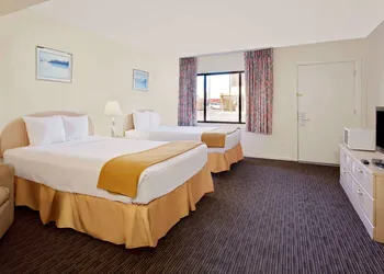 Knights Inn Page hotel thumbnail 8