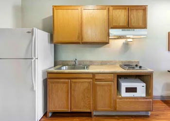 Extended Stay America Select Suites - Akron - South hotel thumbnail 7
