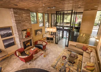 Vail's Mountain Haus hotel thumbnail 2