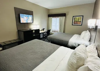 Quality Inn Rochester West hotel thumbnail 7