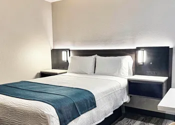 Motel 6 Atascadero, CA hotel thumbnail 8