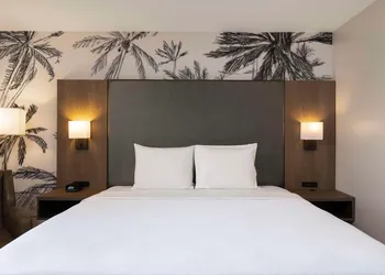 FOUND Hotels, Santa Barbara, Series by Marriott hotel thumbnail 2