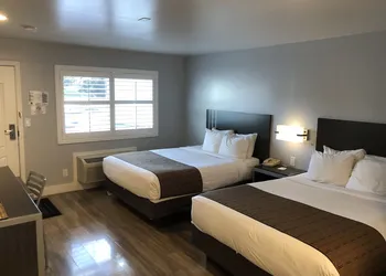 Pacific Inn hotel thumbnail 5