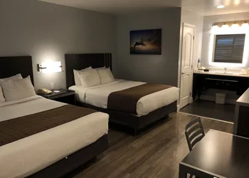 Pacific Inn hotel thumbnail 6
