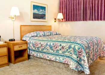 Ruby Inn hotel thumbnail 7