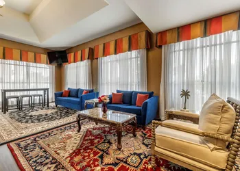 Best Western Plus South Bay Hotel hotel thumbnail 2