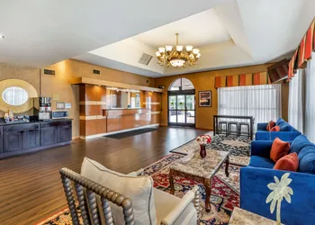 Best Western Plus South Bay Hotel hotel thumbnail 3