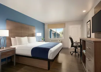 Torch Lite Inn hotel thumbnail 5