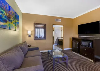 Royal Sun Hotel & Suites hotel thumbnail 8