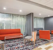 La Quinta Inn & Suites by Wyndham DC Metro Capital Beltway hotel detail image 3