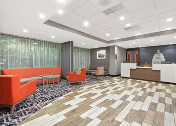 La Quinta Inn & Suites by Wyndham DC Metro Capital Beltway hotel thumbnail 6