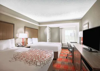 La Quinta Inn & Suites by Wyndham DC Metro Capital Beltway hotel thumbnail 8