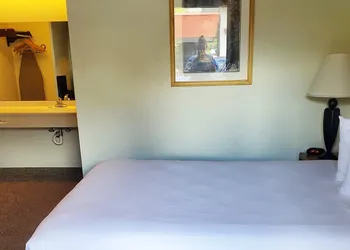 Magnuson Hotel Ely hotel thumbnail 7