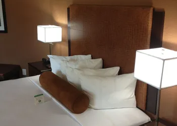 Best Western Plus Suites Hotel Coronado Island hotel thumbnail 4