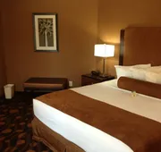Best Western Plus Suites Hotel Coronado Island hotel detail image 5