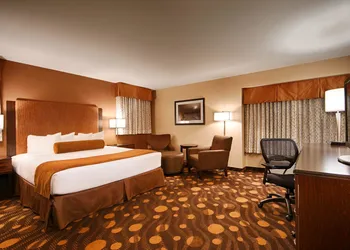 Best Western Plus Suites Hotel Coronado Island hotel thumbnail 7