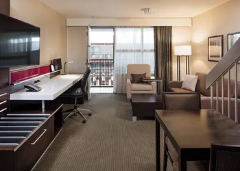 Delta Hotels by Marriott Calgary South hotel thumbnail 6