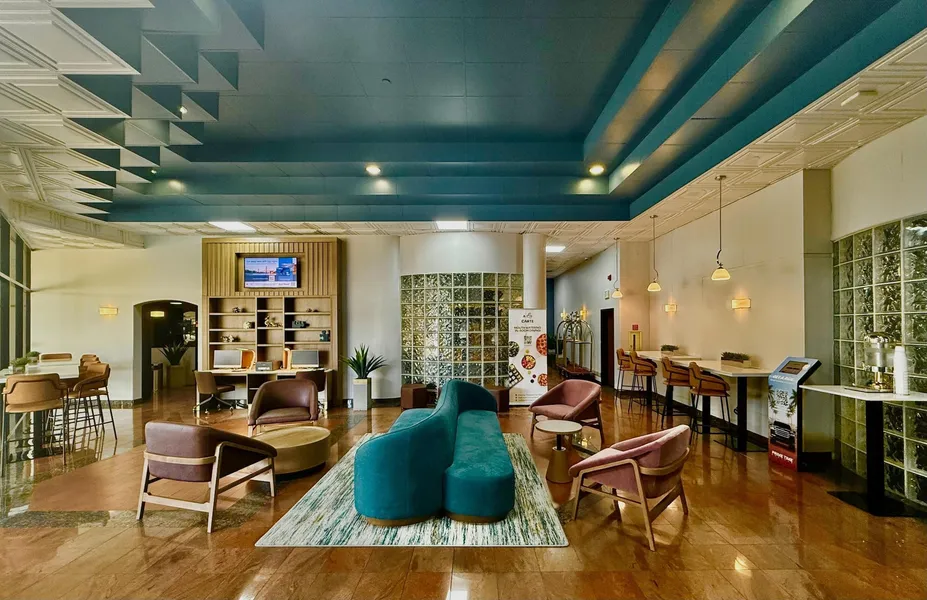 Best Western Plus Suites Hotel - LAX Airport LA Stadium hotel detail image 2