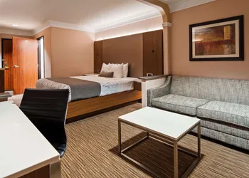 Best Western Plus Suites Hotel - LAX Airport LA Stadium hotel thumbnail 8