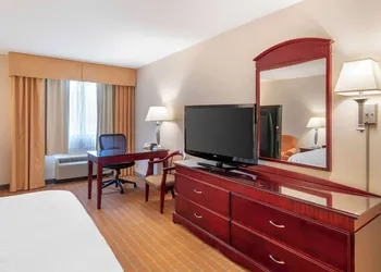 Best Western Plus West Covina Inn hotel thumbnail 8